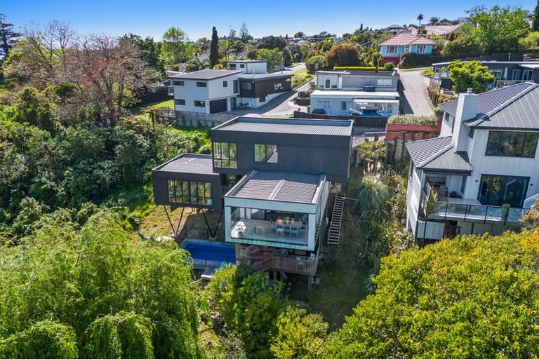 Photo of property in 61 Evelyn Road, Cockle Bay, Auckland, 2014