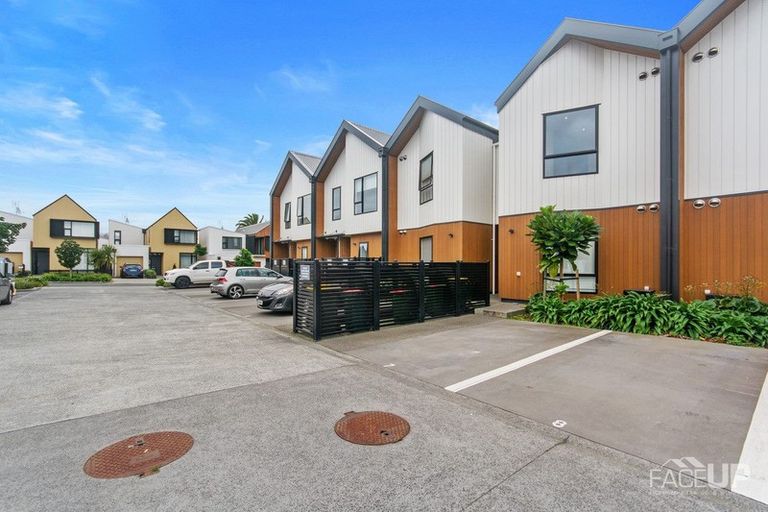 Photo of property in 8/117 Buckley Avenue, Hobsonville, Auckland, 0616