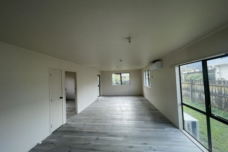 Photo of property in 2/12 Trimdon Street, Randwick Park, Auckland, 2105