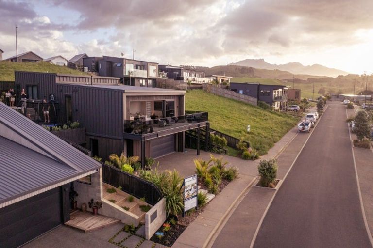 Photo of property in 23 Omahina Street, Raglan, 3225