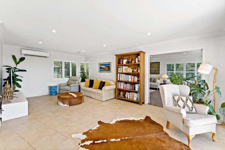 Photo of property in 586 Whitford Road, Whitford, Howick, 2571