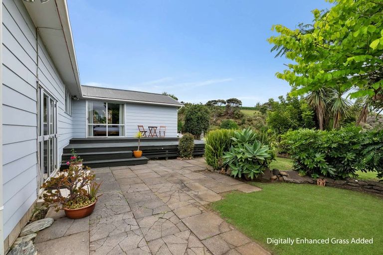 Photo of property in 3265 South Head Road, South Head, Helensville, 0874