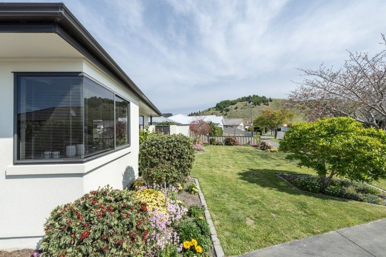 Photo of property in 12 Merlot Drive, Greenmeadows, Napier, 4112