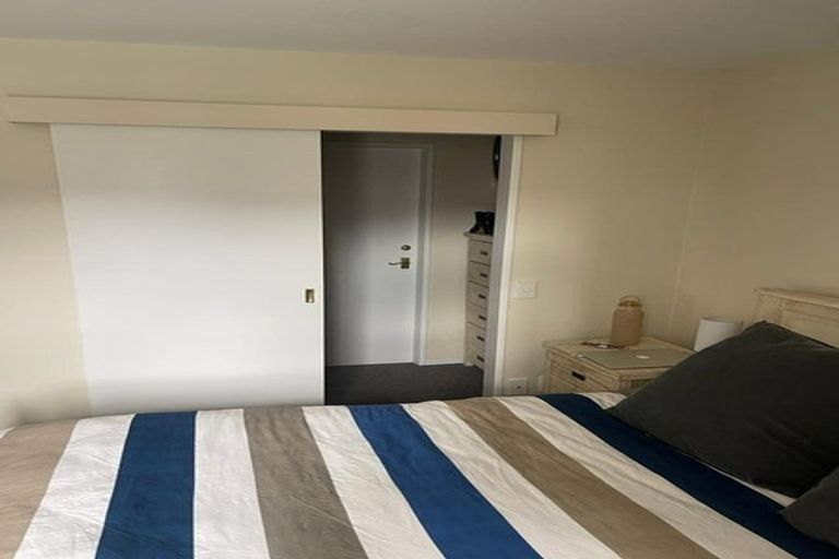 Photo of property in Courtenay Apartments, 505/120 Courtenay Place, Te Aro, Wellington, 6011