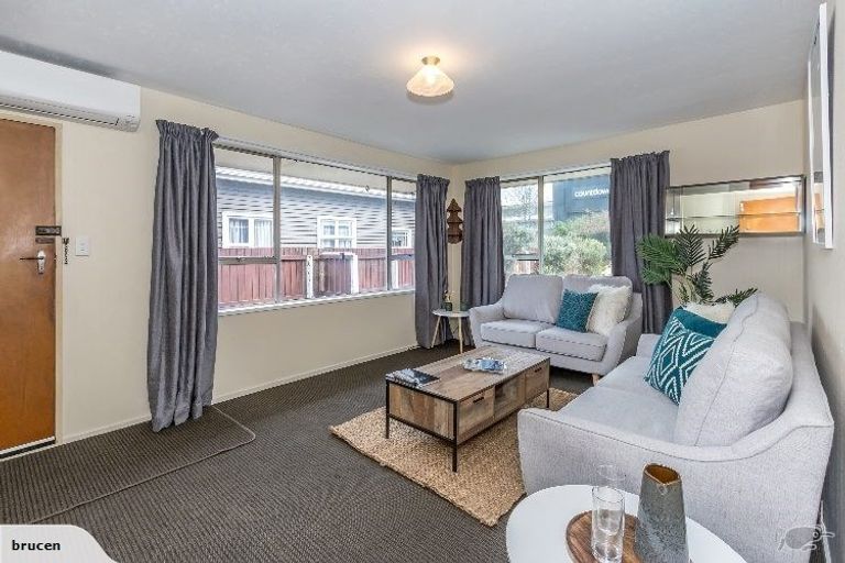 Photo of property in 2/54 Devon Street, Sydenham, Christchurch, 8023