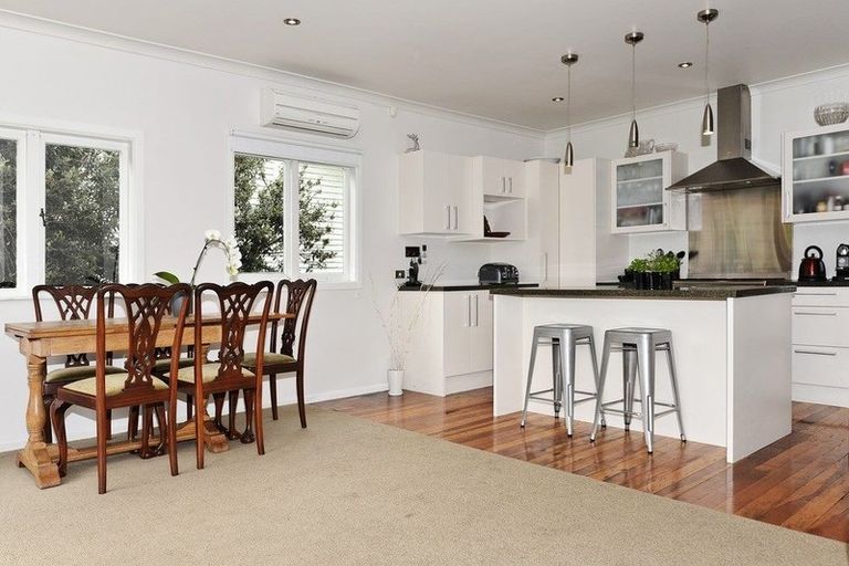 Photo of property in 305 Sandringham Road, Sandringham, Auckland, 1025