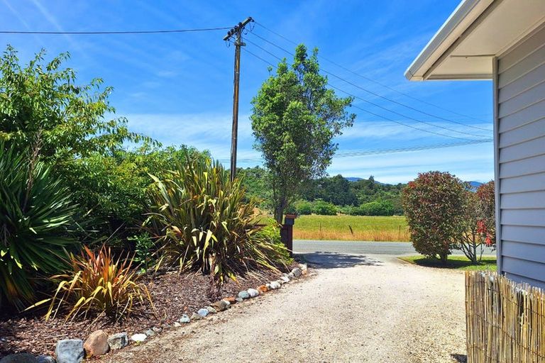 Photo of property in 9a Rototai Road, Takaka, 7110