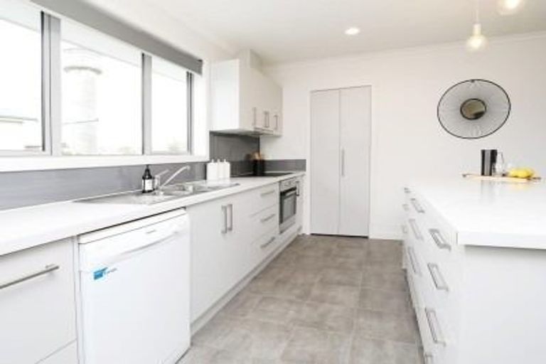 Photo of property in 12 Queen Street, Winton, 9720