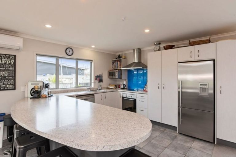 Photo of property in 33 Forbes Road, Foxton Beach, Foxton, 4815