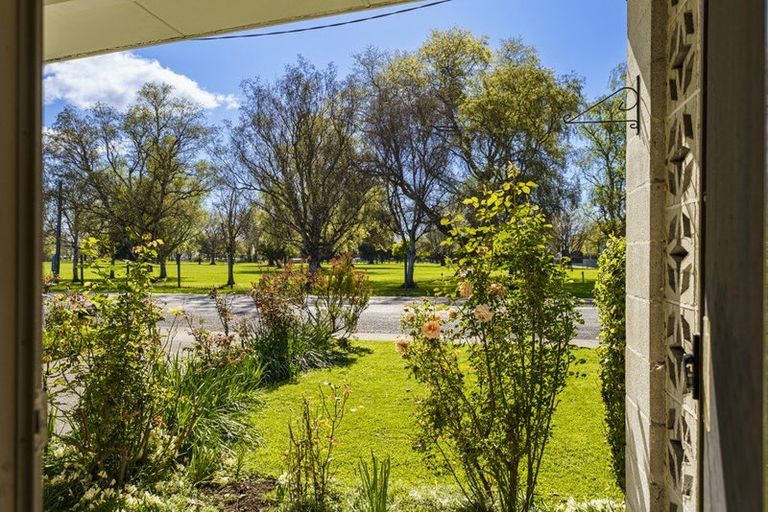 Photo of property in 245 Kenilworth Road, Mayfair, Hastings, 4122