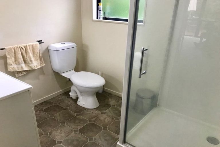 Photo of property in 6a Japonica Drive, Beach Haven, Auckland, 0626