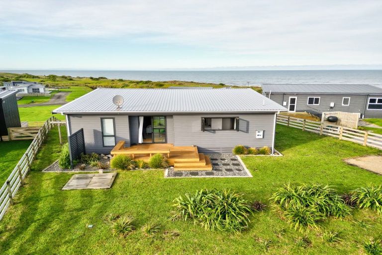 Photo of property in 23 Waipipi Road, Waverley, 4591