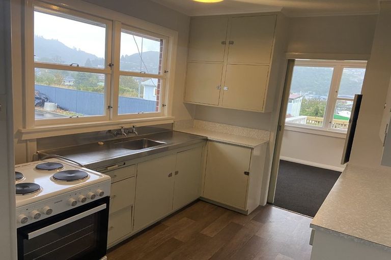 Photo of property in 72 Auckland Street, Picton, 7220