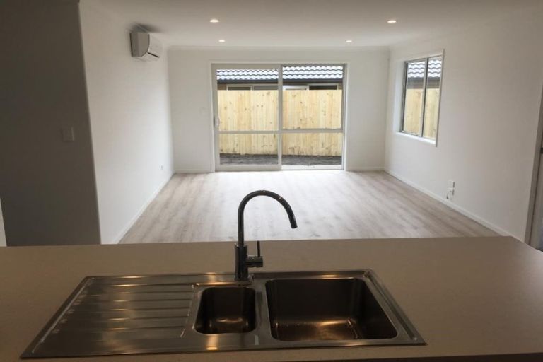 Photo of property in 79 Bert Wall Drive, Omokoroa, 3114