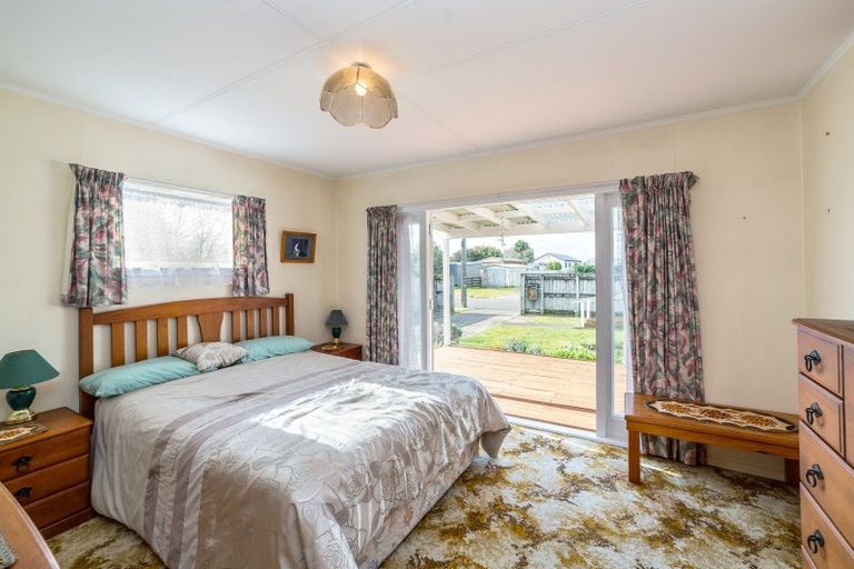 Photo of property in 11 Charles Street, Carterton, 5713