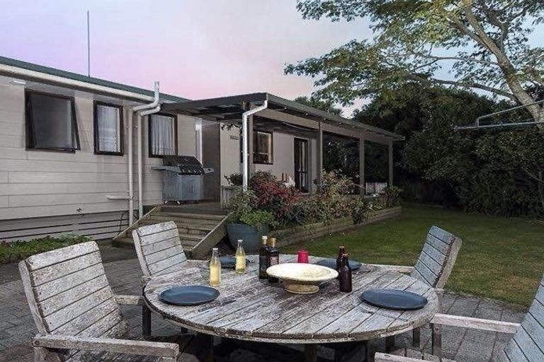 Photo of property in 49 Kaiwaka Road, Waiuku, 2123