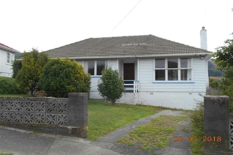 Photo of property in 59 Bell Street, Tawa, Wellington, 5028
