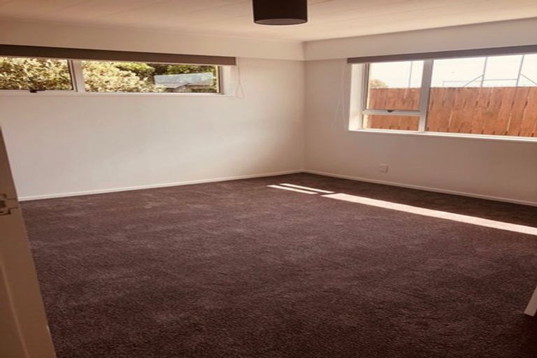 Photo of property in 105a-b Hillcrest Road, Raumati Beach, Paraparaumu, 5032