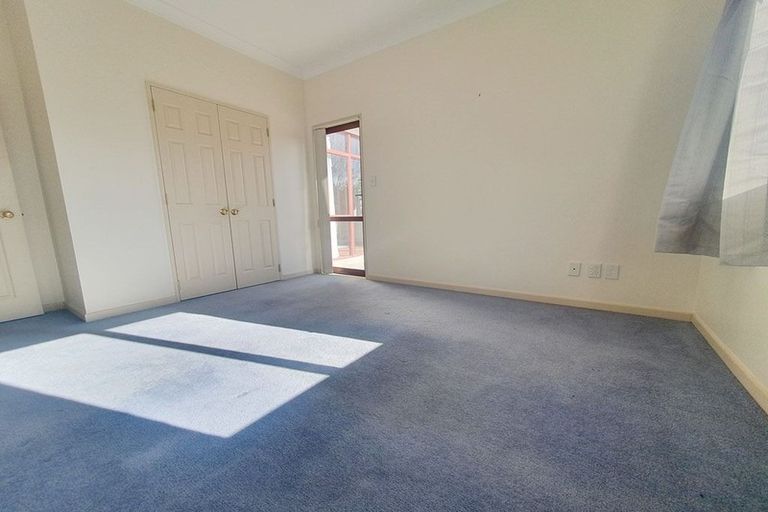 Photo of property in 93 Glendhu Road, Bayview, Auckland, 0629