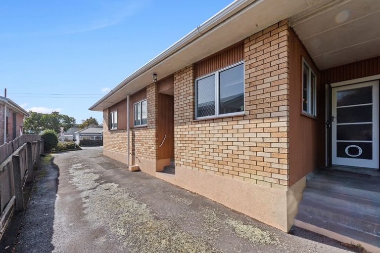 Photo of property in 1/4 Standish Street, New Plymouth, 4310