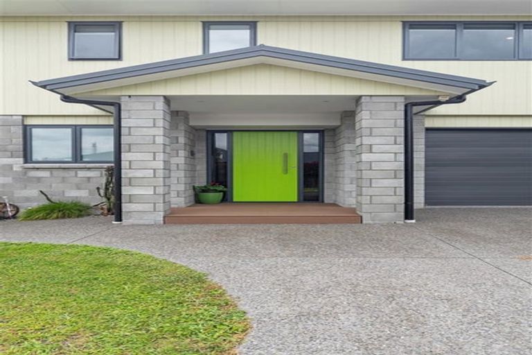 Photo of property in 16a No 2 Road, Te Puke, 3119