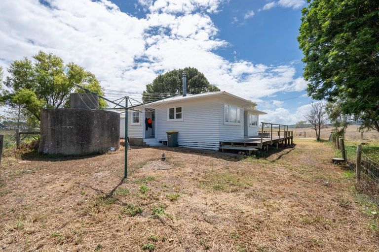 Photo of property in 880 Okahukura Road, Tapora, Wellsford, 0977