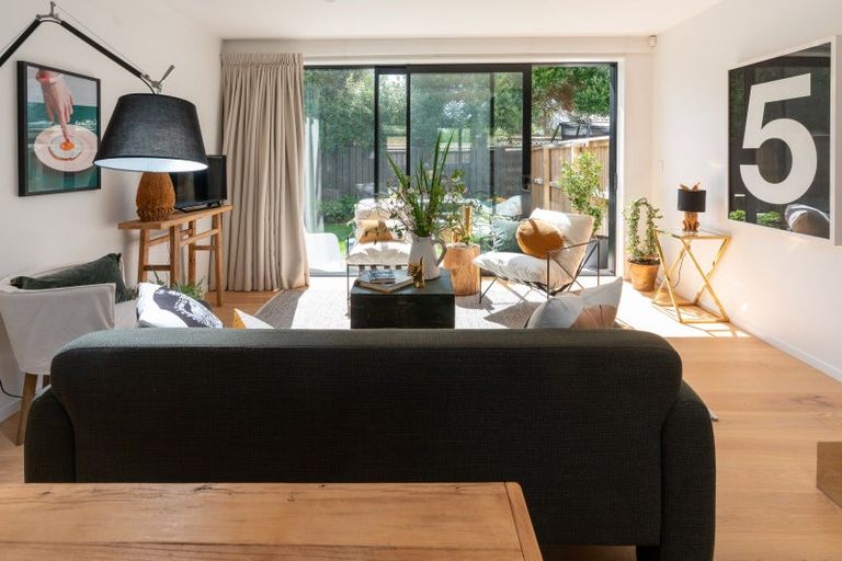 Photo of property in 16b Inglis Street, Seatoun, Wellington, 6022