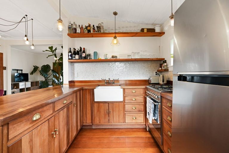 Photo of property in 14 Pukeko Street, Frankton, Hamilton, 3204