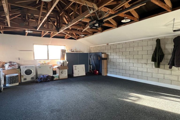 Photo of property in 2/98 Springs Road, Hornby, Christchurch, 8042