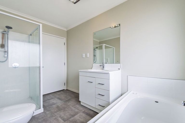 Photo of property in 17 Pakohe Street, Pegasus, 7612