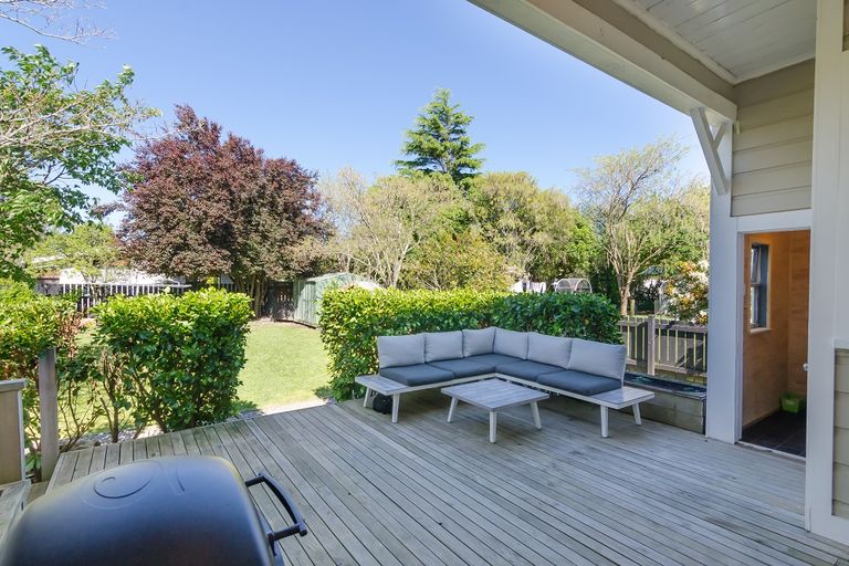 Photo of property in 16 King Street, Carterton, 5713