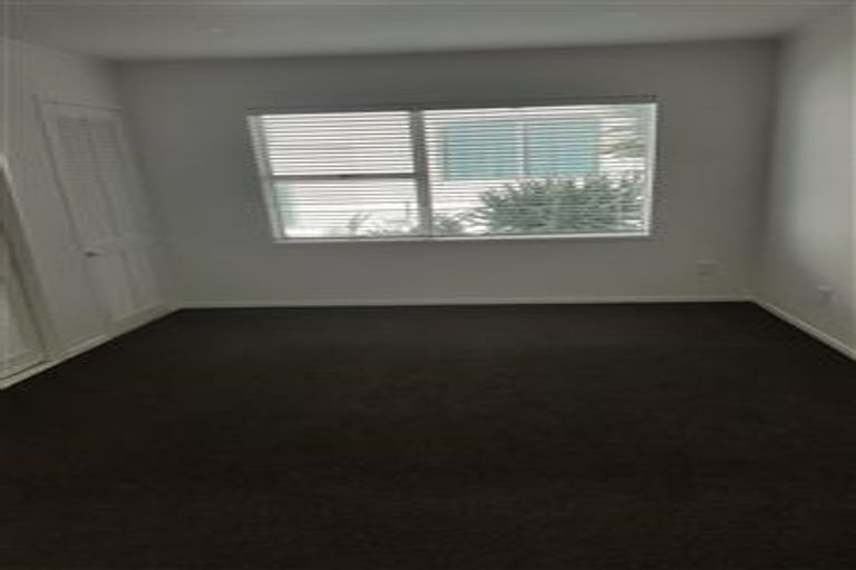 Photo of property in 2/12 Inga Road, Milford, Auckland, 0620