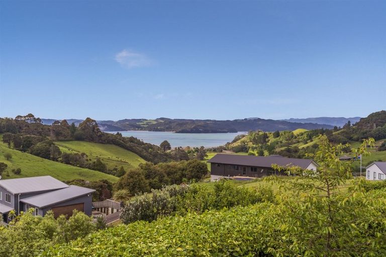 Photo of property in 4 Tironui Place, Whitianga, 3510