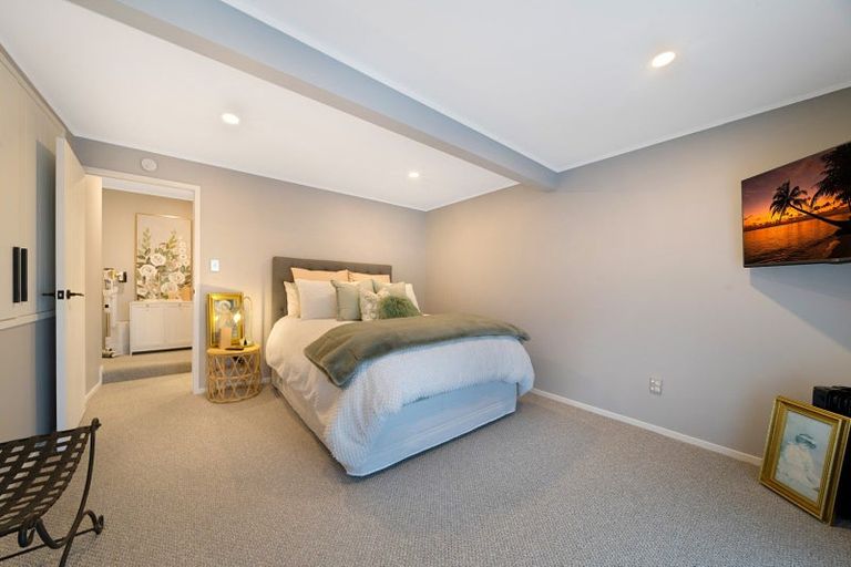 Photo of property in 12 Pahi Place, West Harbour, Auckland, 0618