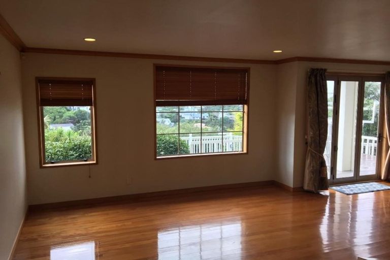 Photo of property in 8 Rosella Place, Murrays Bay, Auckland, 0630