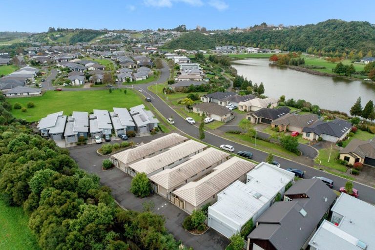 Photo of property in 24 Scoria Close, Pyes Pa, Tauranga, 3112
