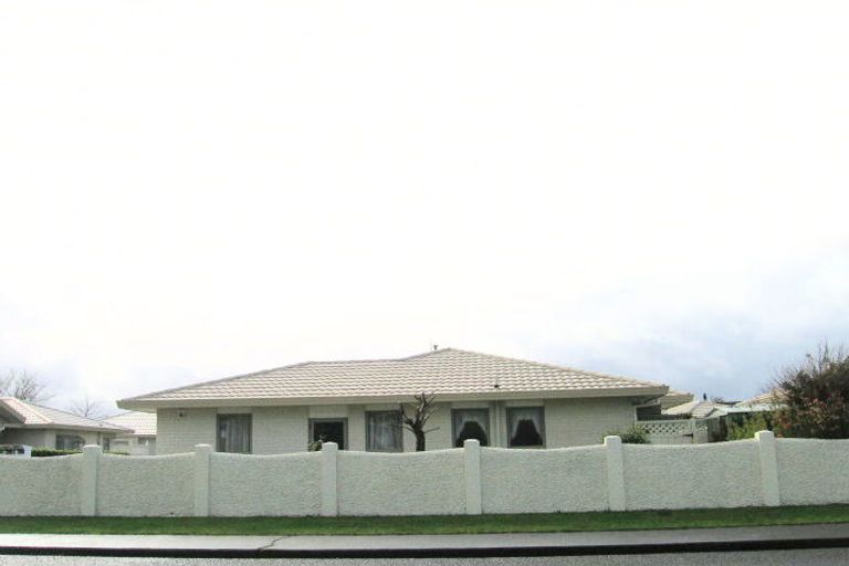 Photo of property in 219 Mcleod Street, Camberley, Hastings, 4120