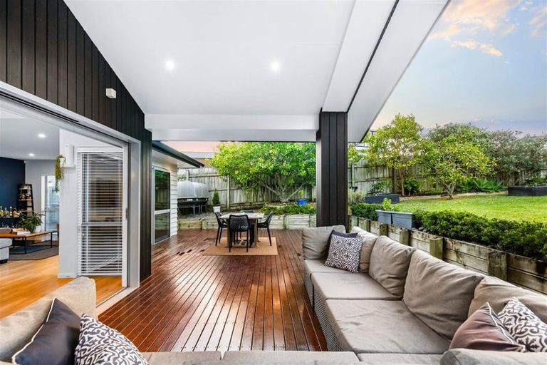 Photo of property in 21 Alexandra Street, Riverhead, 0820