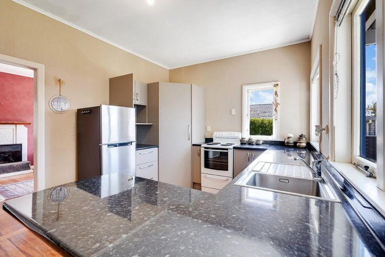 Photo of property in 1160 Heaphy Terrace, Fairfield, Hamilton, 3214