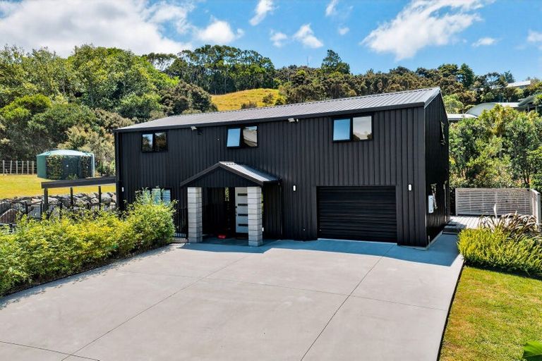 Photo of property in 2 Cambridge Lane, Mangawhai, 0505