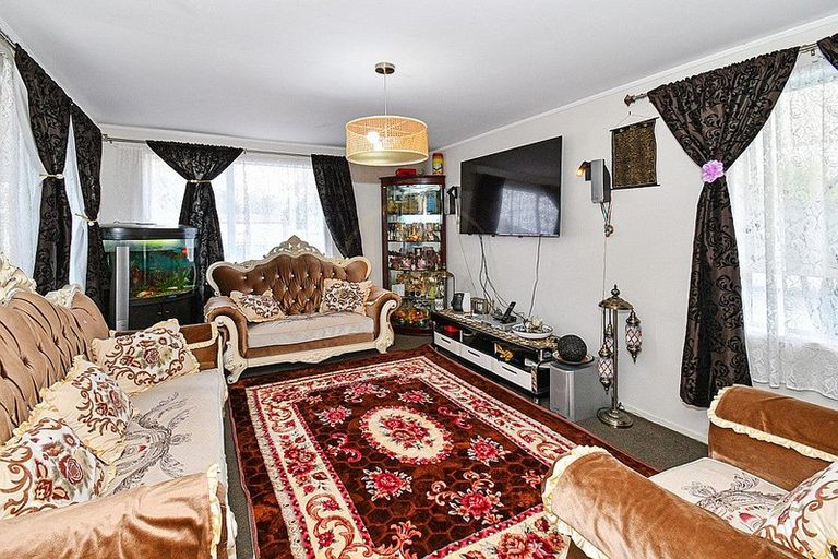 Photo of property in 66 Hyperion Drive, Randwick Park, Auckland, 2105