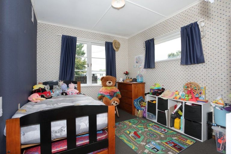 Photo of property in 12 Pharazyn Street, Feilding, 4702