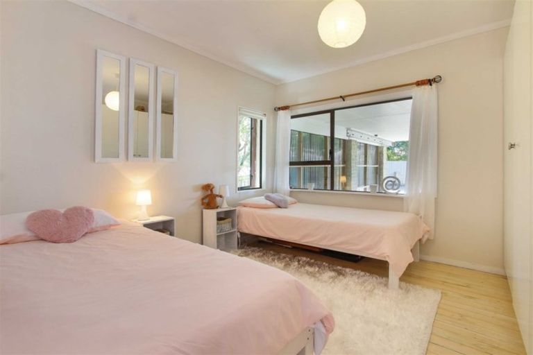 Photo of property in 155 Vipond Road, Stanmore Bay, Whangaparaoa, 0932
