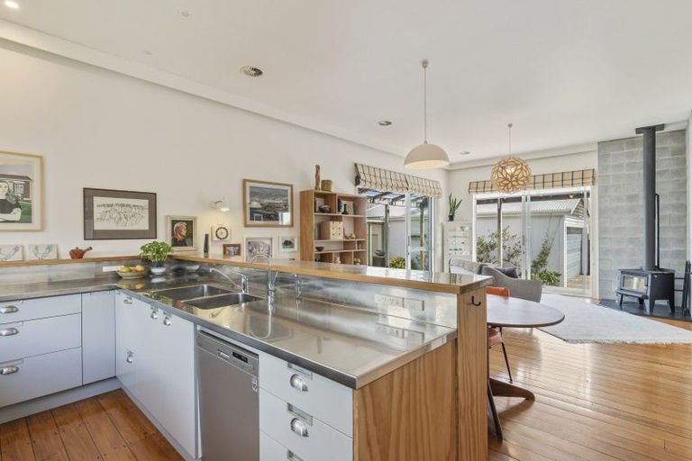 Photo of property in 5 Harris Street, Waitara, 4320