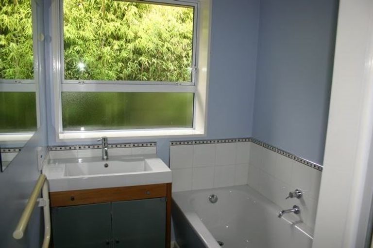 Photo of property in 6 Hounslow Street, Ilam, Christchurch, 8041