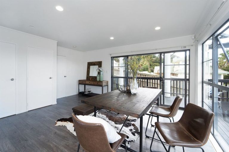 Photo of property in 50a Noeleen Street, Glenfield, Auckland, 0629