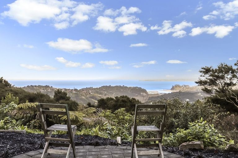 Photo of property in 64 Scenic Drive, Titirangi, Auckland, 0604