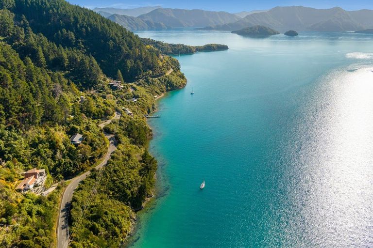 Photo of property in 438 Port Underwood Road, Whatamango Bay, Picton, 7281