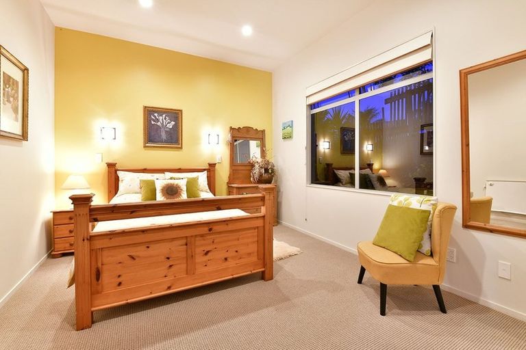 Photo of property in 84a Scott Road, Stanmore Bay, Whangaparaoa, 0932