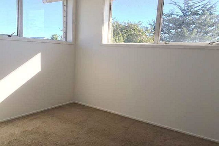 Photo of property in 1/73 Stanniland Street, Sunnyhills, Auckland, 2010